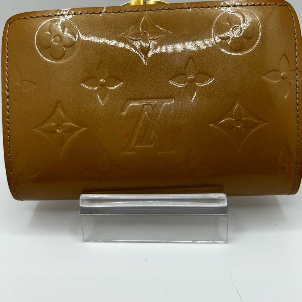 GUC Louis Vuitton Tan Vernis Bifold Kisslock Wallet - Picture 2 of 8